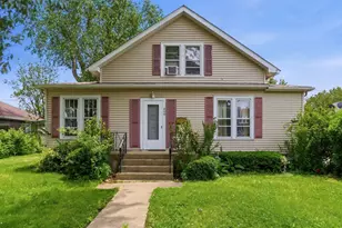 806 Richmond St, Joliet, IL 60435 - Photo 1