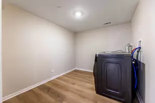 18 S Austin Blvd, Oak Park, IL 60304 - Photo 13