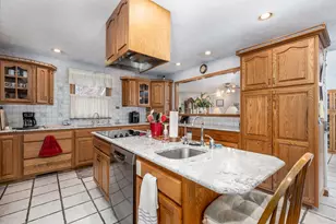 334 S Oak Ln, Streator, IL 61364 - Photo 7