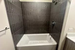 2032 N Clybourn Ave, Chicago, IL 60614 - Photo 13