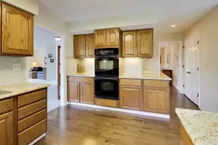 1038 Elmdale Rd, Glenview, IL 60025 - Photo 11