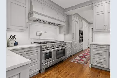 232 E Walton Place #5E, Chicago, IL 60611 - Photo 11