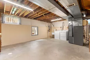 1570 W Goldengate Dr, Addison, IL 60101 - Photo 27