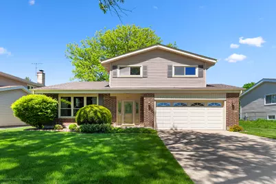 1570 W Goldengate Drive, Addison, IL 60101 - Photo 1