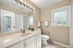 1120 Summit Hills Ln, Naperville, IL 60563 - Photo 17