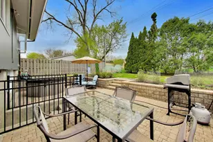 2038 Highland Ave, Wilmette, IL 60091 - Photo 33