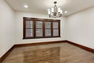 7818 S Merrill Ave, Chicago, IL 60649 - Photo 9