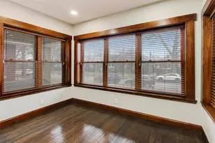 7818 S Merrill Ave, Chicago, IL 60649 - Photo 5