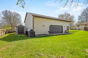 11785 Balsa Ln, Roscoe, IL 61073 - Photo 47