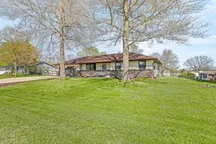 11785 Balsa Ln, Roscoe, IL 61073 - Photo 3
