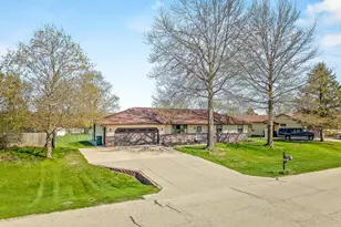 11785 Balsa Ln, Roscoe, IL 61073 - Photo 5