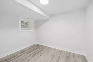 4044 W Kamerling Ave, Chicago, IL 60651 - Photo 15