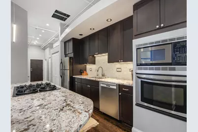 360 W Illinois Street #10F, Chicago, IL 60654 - Photo 11