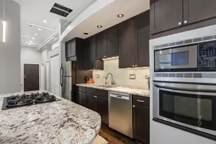 360 W Illinois St, Chicago, IL 60654 - Photo 11