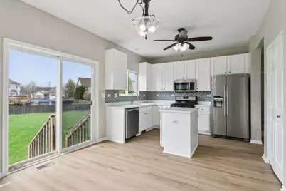 3649 Bailey Street, Plano, IL 60545 - Photo 7