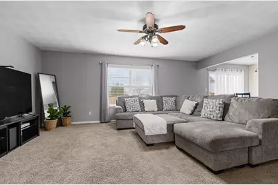 611 Lanae Way, South Beloit, IL 61080 - Photo 3