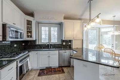 1800 Darnell Street, Libertyville, IL 60048 - Photo 7