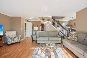 241 E Parallel St, Palatine, IL 60067 - Photo 5