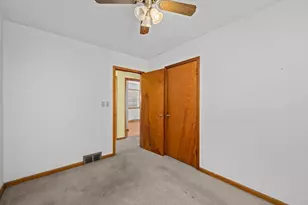 2374 33 St, Moline, IL 51265 - Photo 15