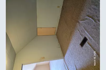 694 Montgomery Avenue, East Dubuque, IL 61025 - Photo 21