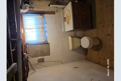 694 Montgomery Avenue, East Dubuque, IL 61025 - Photo 23