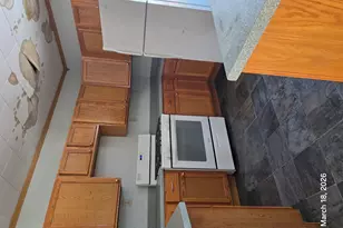 694 Montgomery Ave, East Dubuque, IL 61025 - Photo 15