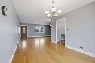 225 Wilmslow Ln, Schaumburg, IL 60194 - Photo 13