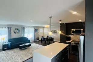 621 Hayward Ave, Streamwood, IL 60107 - Photo 5