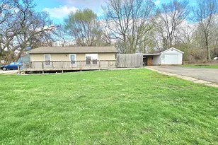 1100 S Lincoln Ave, Dixon, IL 61021 - Photo 1