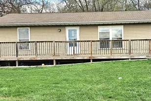 1100 S Lincoln Ave, Dixon, IL 61021 - Photo 1