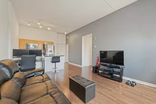 4015 N Milwaukee Ave, Chicago, IL 60641 - Photo 5