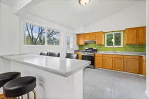 1N605 Park Blvd, Glen Ellyn, IL 60137 - Photo 11