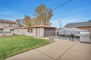 9137 Orchard Ln, Bridgeview, IL 60455 - Photo 15
