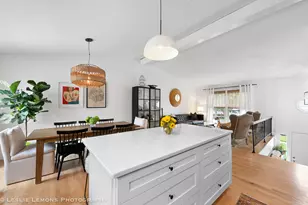 685 Milton Dr, Naperville, IL 60563 - Photo 9