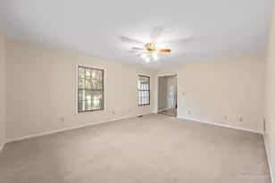 1045 Linda Ln, Lake Holiday, IL 60548 - Photo 7