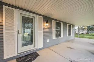1045 Linda Ln, Lake Holiday, IL 60548 - Photo 5