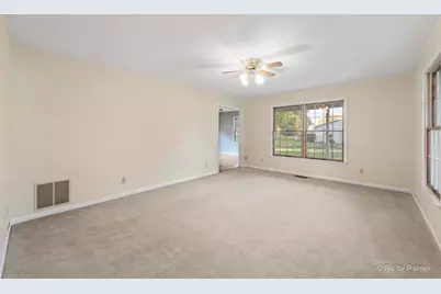 1045 Linda Lane, Lake Holiday, IL 60548 - Photo 9