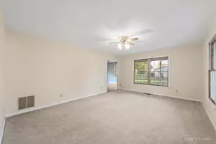 1045 Linda Ln, Lake Holiday, IL 60548 - Photo 9