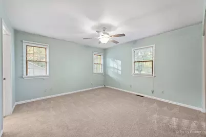 1045 Linda Lane, Lake Holiday, IL 60548 - Photo 39