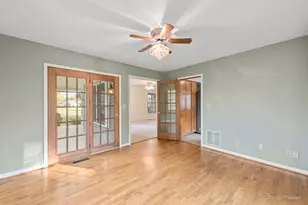 1045 Linda Ln, Lake Holiday, IL 60548 - Photo 11