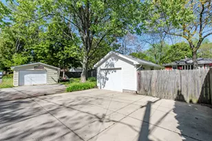 1316 N Ash St, Waukegan, IL 60085 - Photo 31