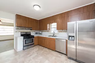 1316 N Ash St, Waukegan, IL 60085 - Photo 13