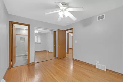 650 Patricia Lane, Des Plaines, IL 60016 - Photo 17