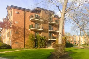 1127 S Old Wilke Rd, Arlington Heights, IL 60005 - Photo 1