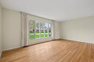 3941 Roslyn Rd, Downers Grove, IL 60515 - Photo 5