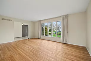 3941 Roslyn Rd, Downers Grove, IL 60515 - Photo 3