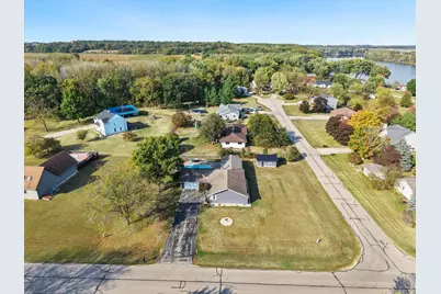 750 Forest Park Drive, Dixon, IL 61021 - Photo 3