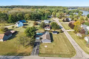 750 Forest Park Dr, Dixon, IL 61021 - Photo 3