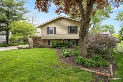 712 Westfield Drive, Saint Charles, IL 60174 - Photo 1