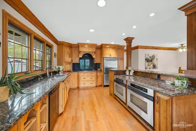712 Westfield Drive, Saint Charles, IL 60174 - Photo 9